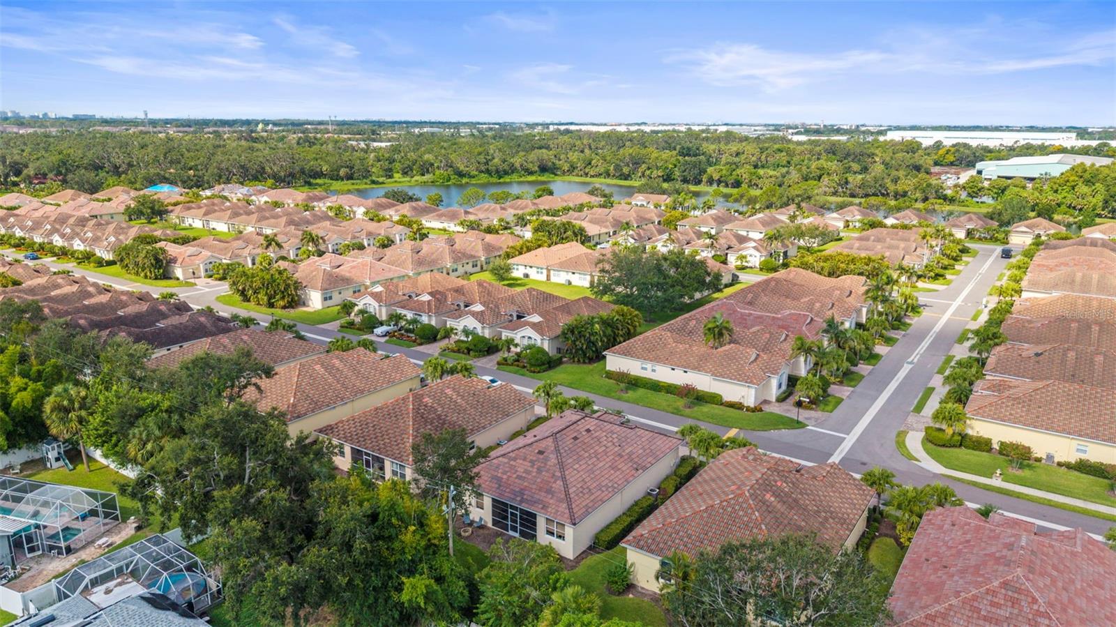 PALM LAKES - Residential