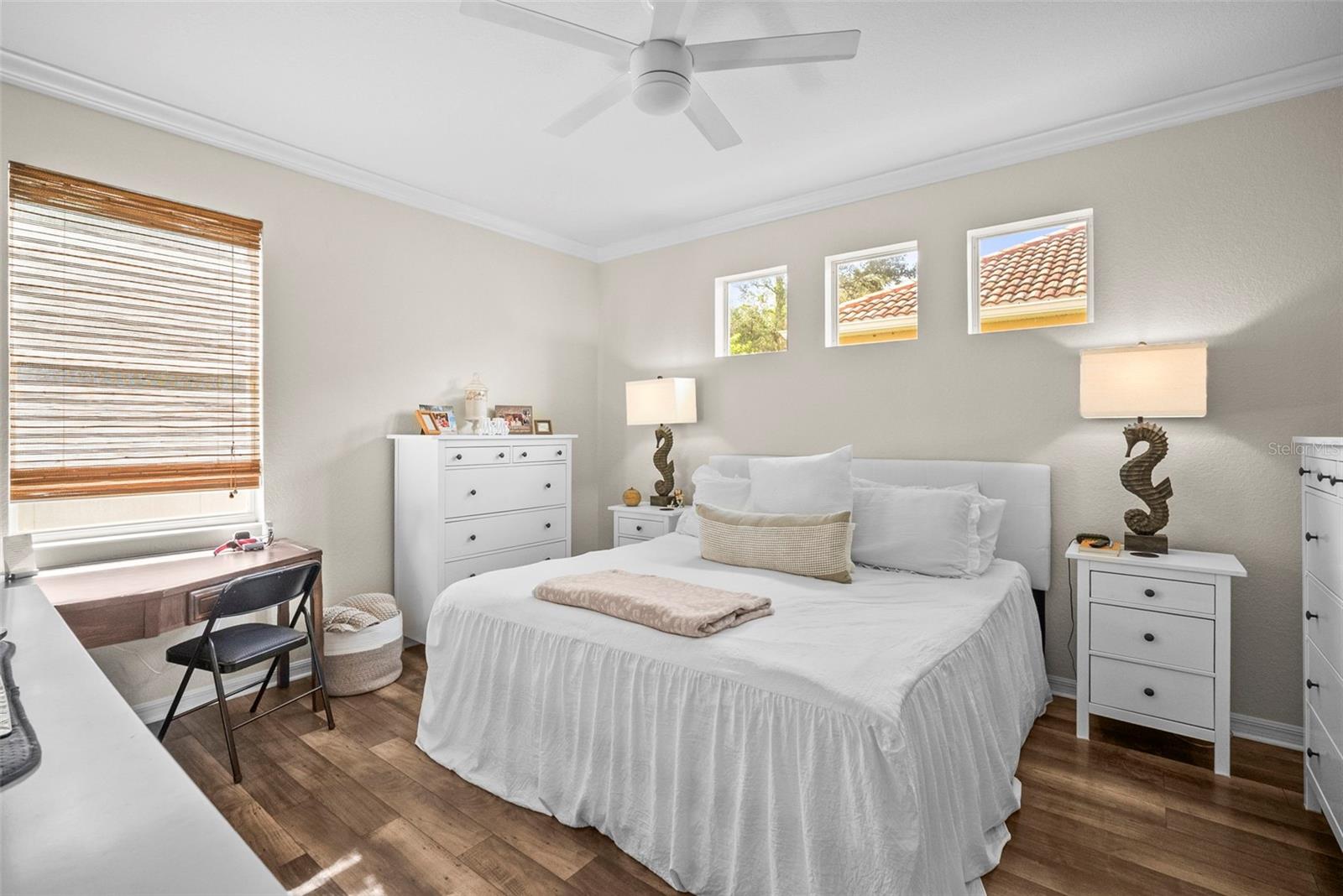 PALM LAKES - Residential