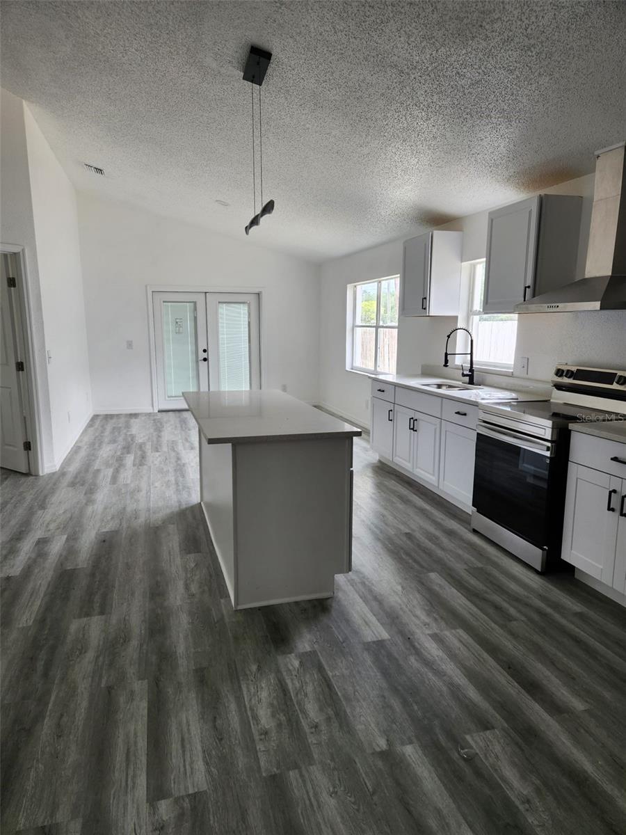 3446 CYPRESS POINT CIRCLE