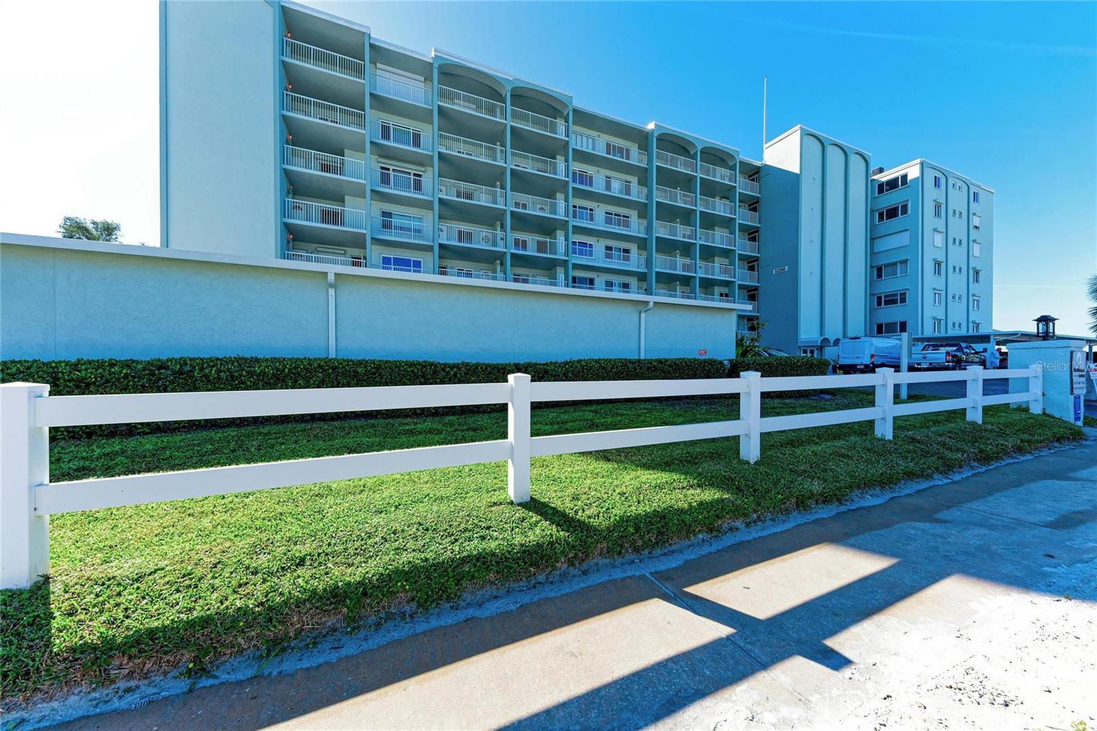 MARTINIQUE APTS SOUTH - Residential