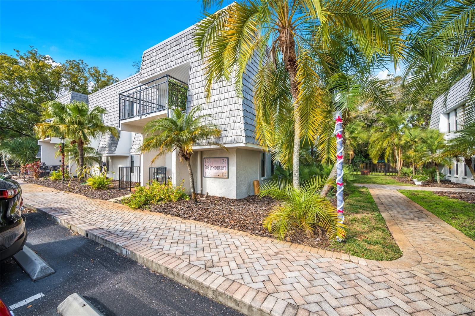 VICTORIA PALMS CONDO - Residential