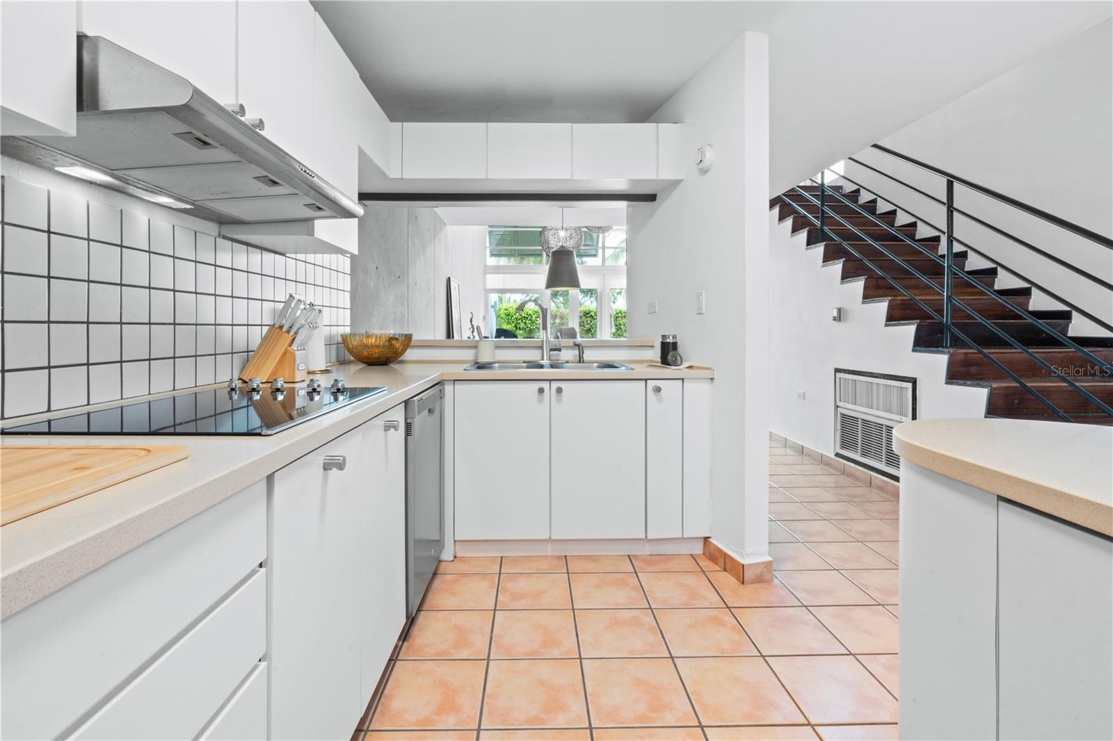 VILLAS DE GOLF WEST - Residential