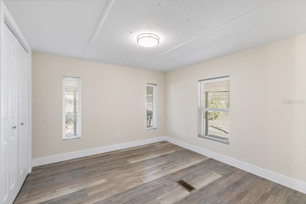 RIVER PARK TRAILER - Residential