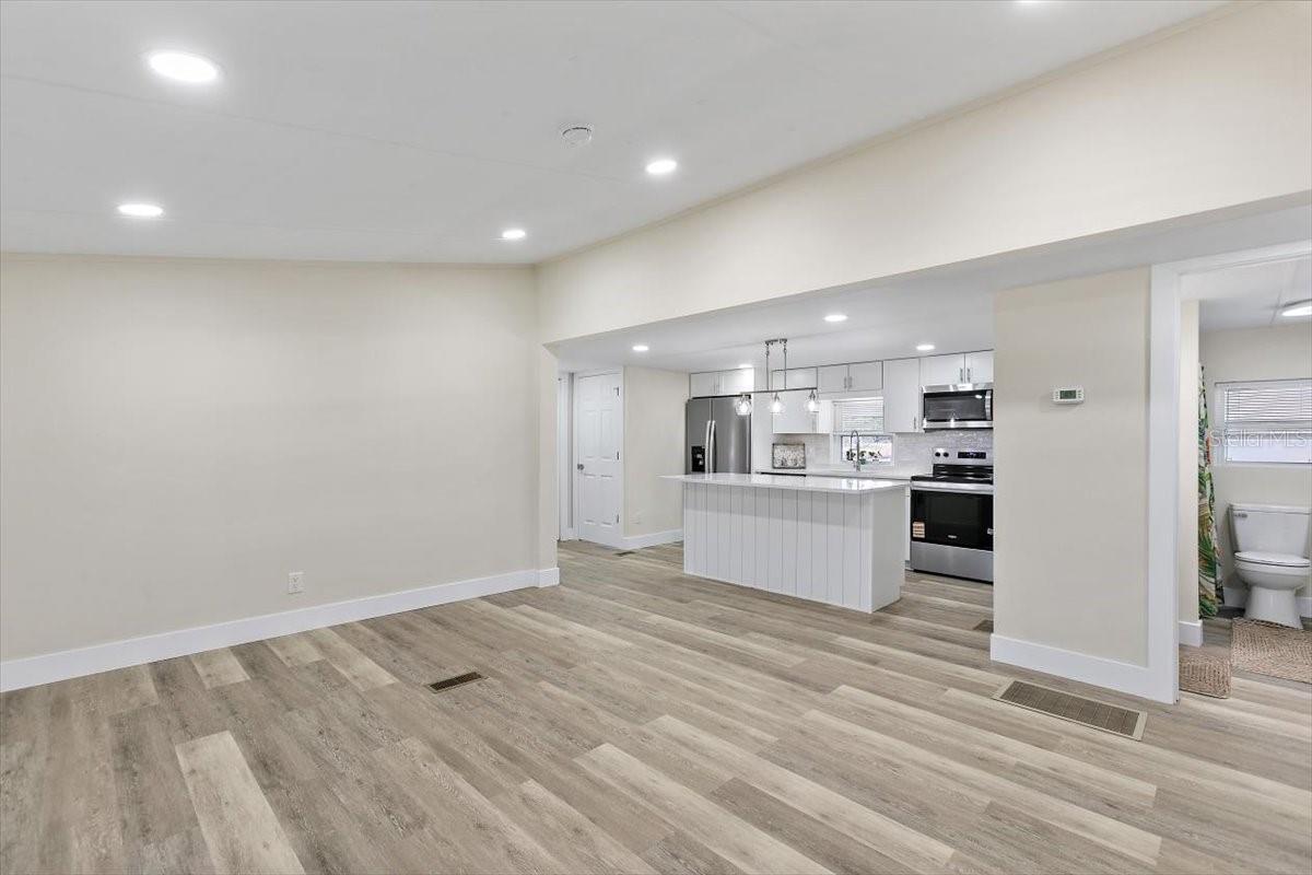 RIVER PARK TRAILER - Residential