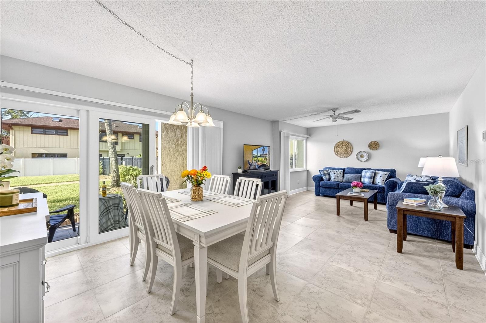 LYONS COVE - Residential