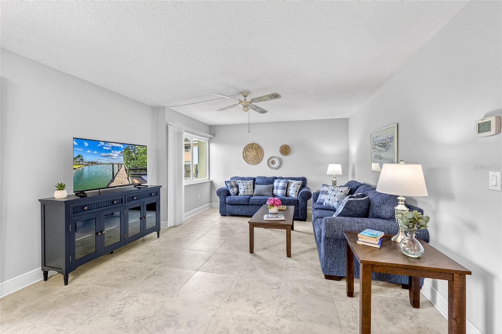 LYONS COVE - Residential