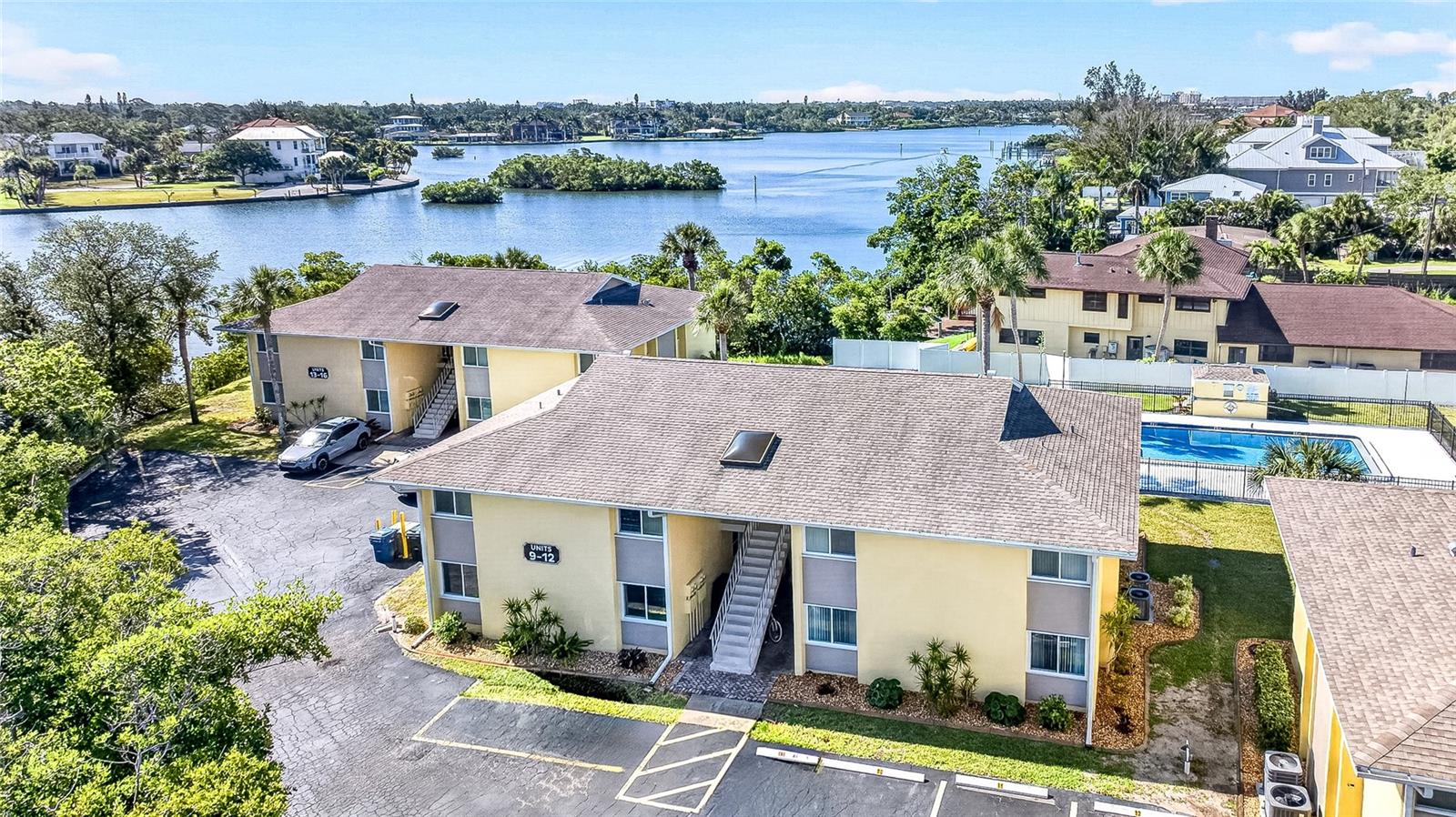 LYONS COVE - Residential