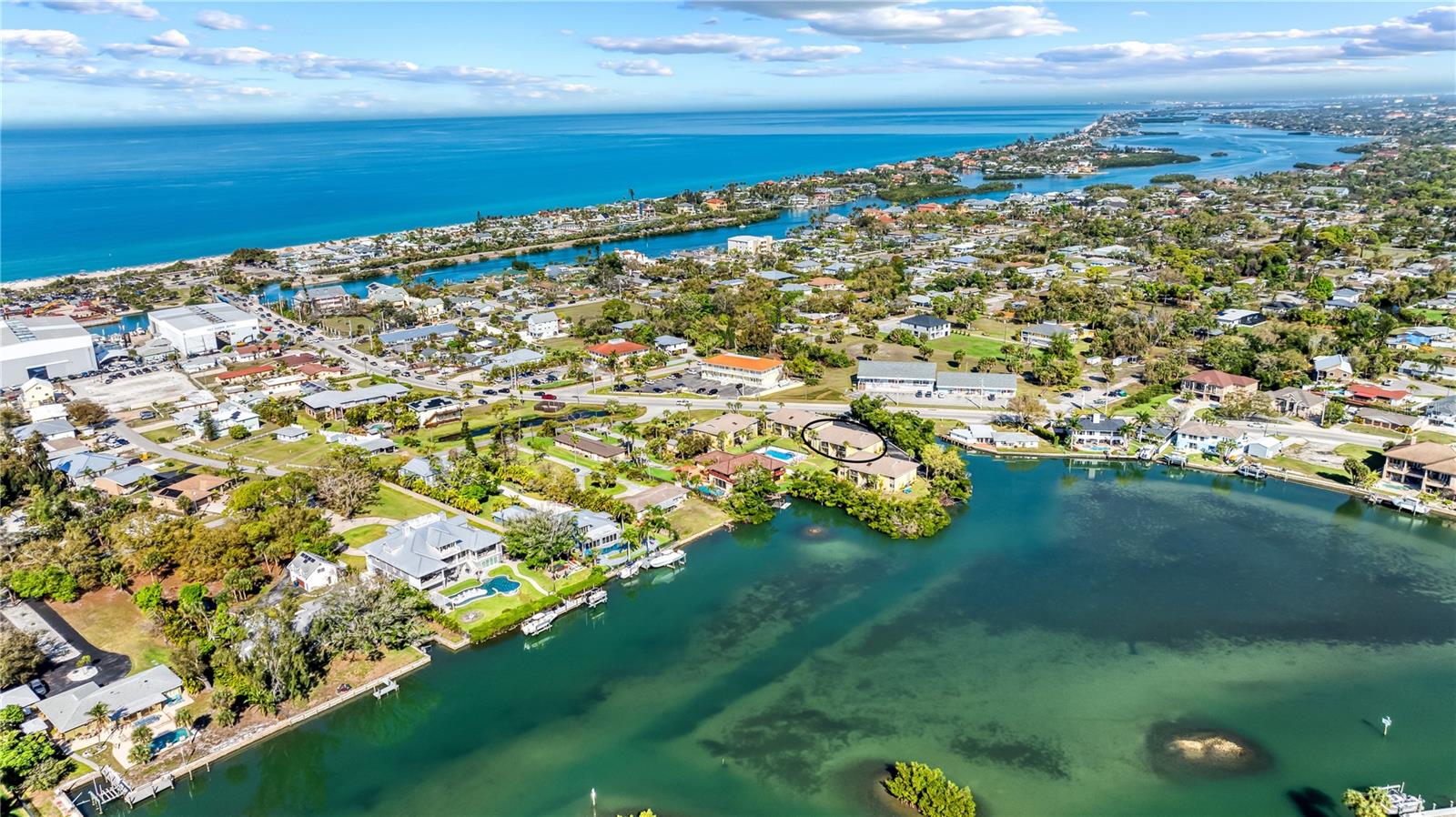 LYONS COVE - Residential