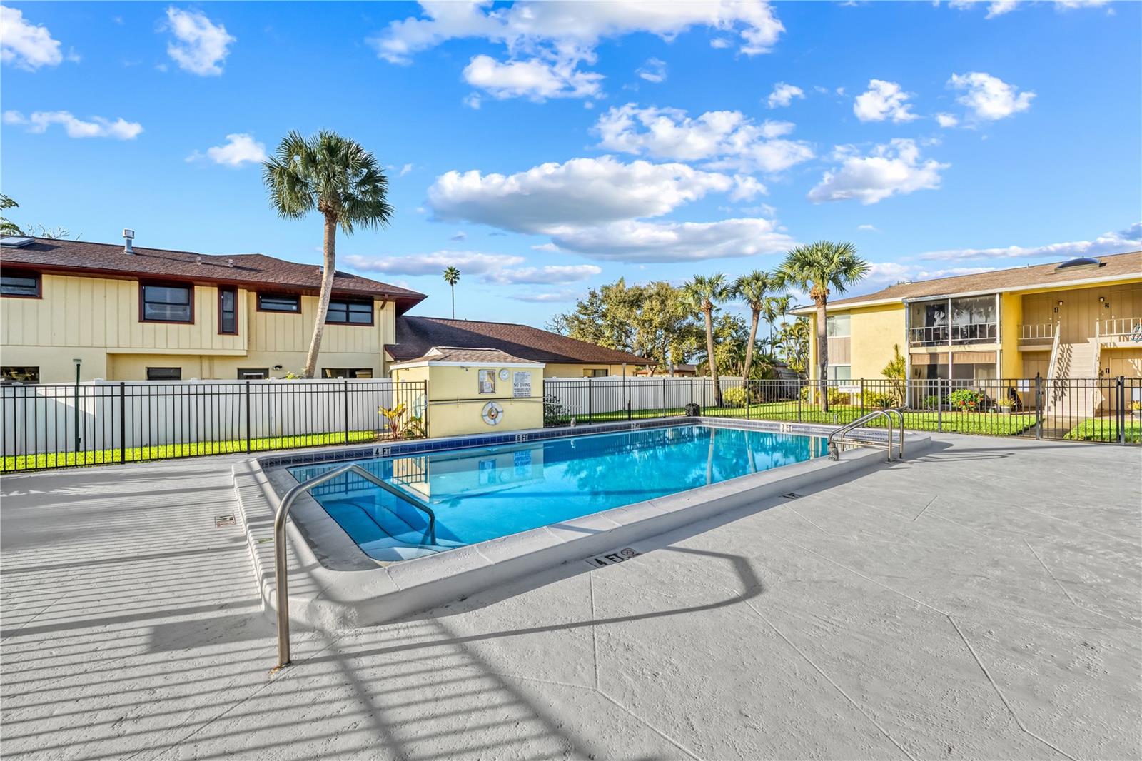 LYONS COVE - Residential