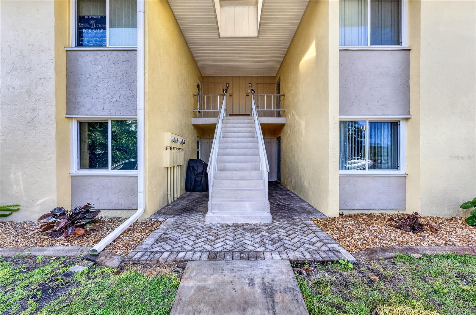LYONS COVE - Residential