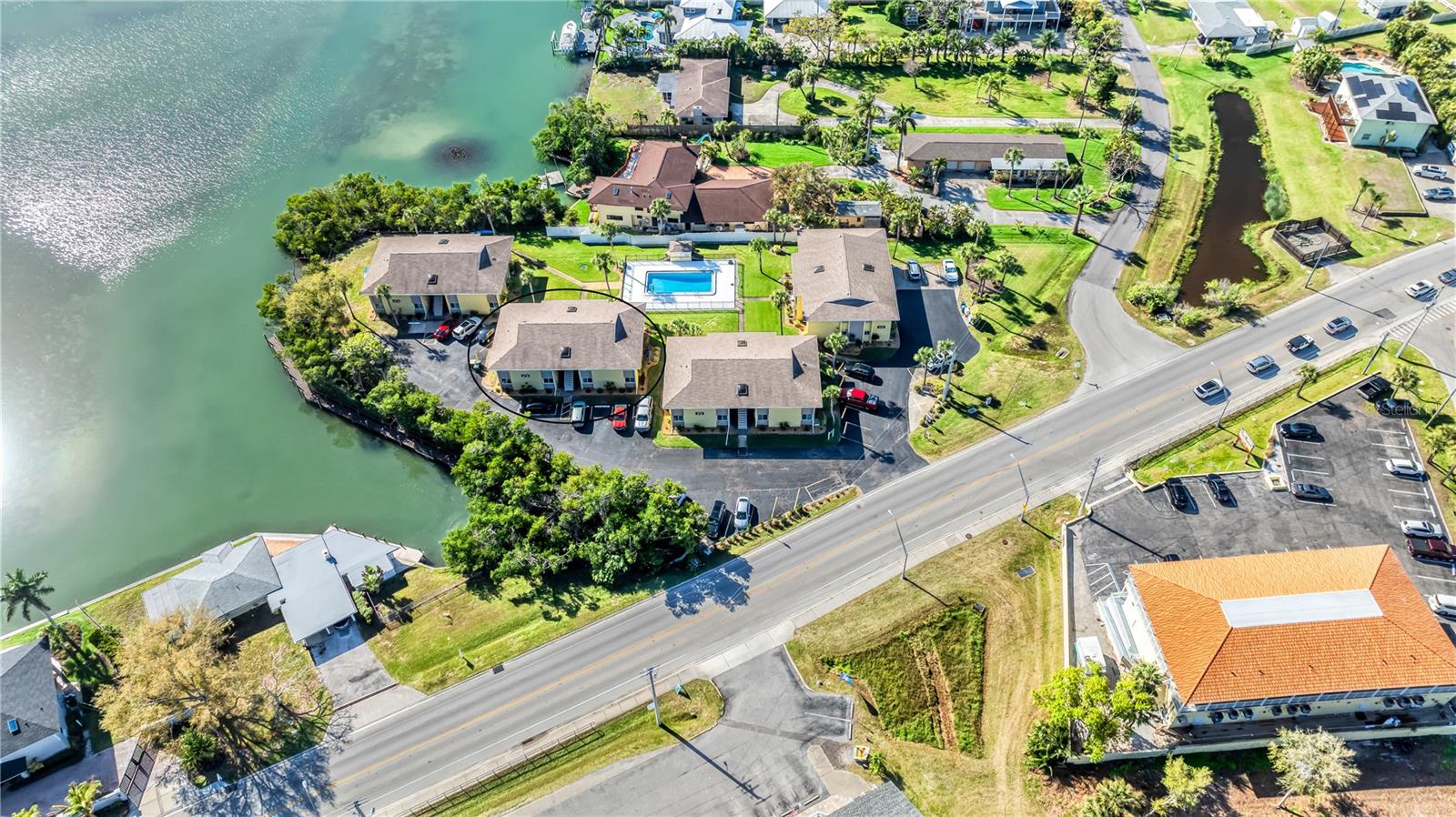 LYONS COVE - Residential
