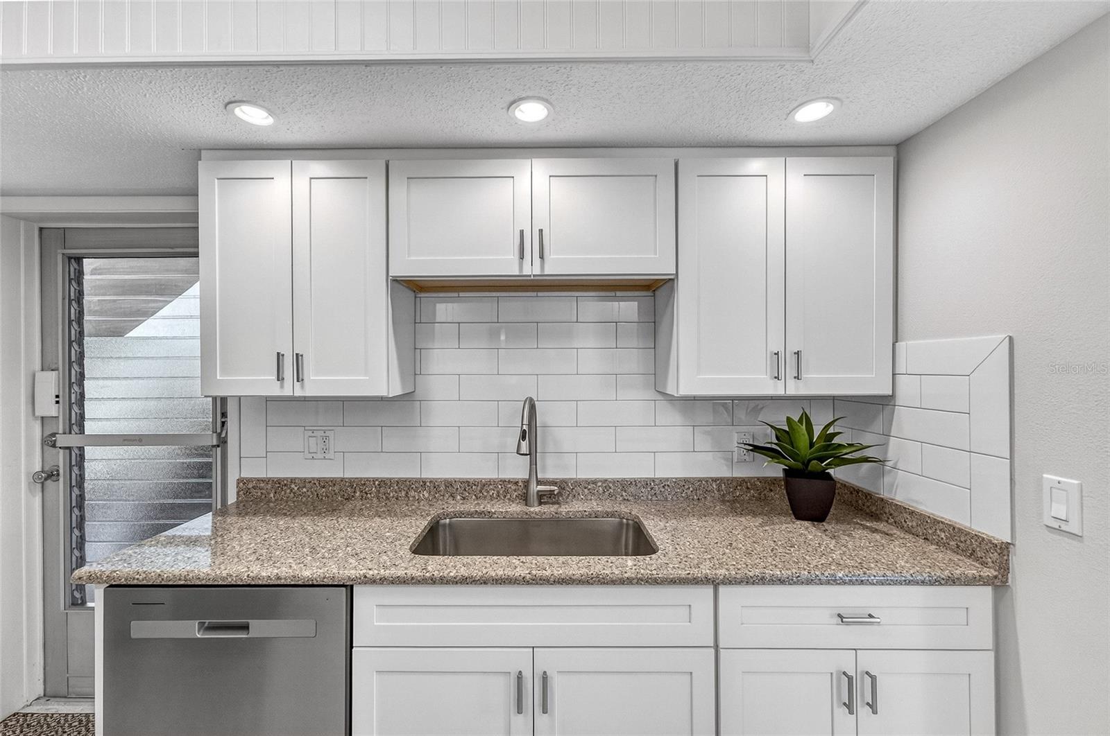 LYONS COVE - Residential