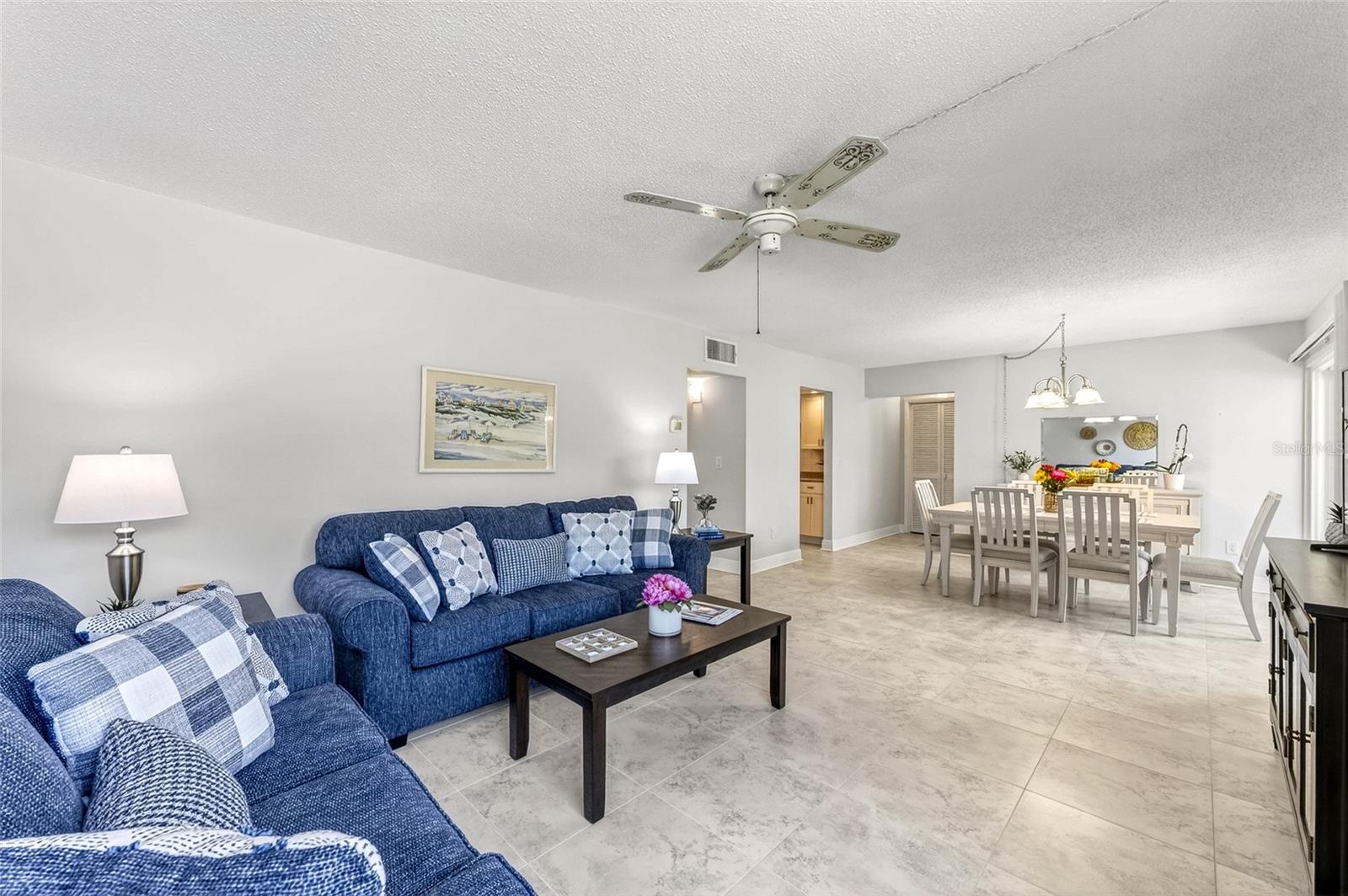 LYONS COVE - Residential