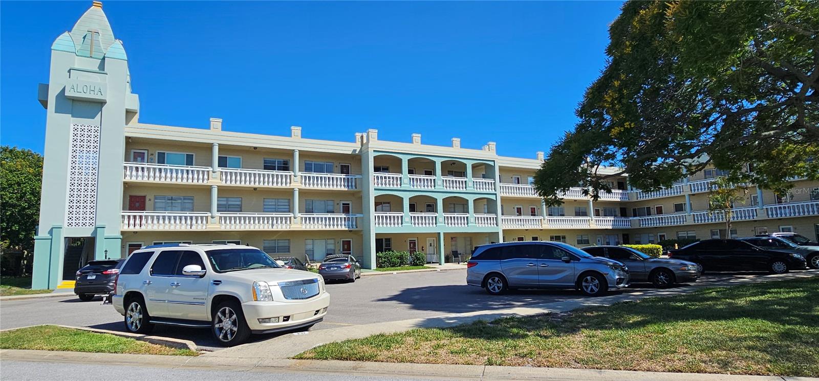 Enjoy this very nicly furnished 1/1 in the active 55+ On Top of the World Community. Prime location e-z access to East & West side Recreation Centers, featuring, 2 Heated Pools, Clubs, Shows, Dances, Billiard Room, Clubs for every interest. New Flooring to be installed and new windows have been ordered. New windows scheduled to be installed August 11, 2023.