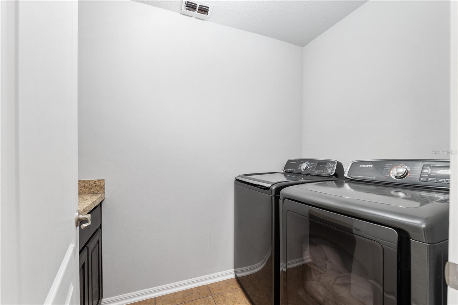 NEWBERRY OAKS PH 8 - Residential