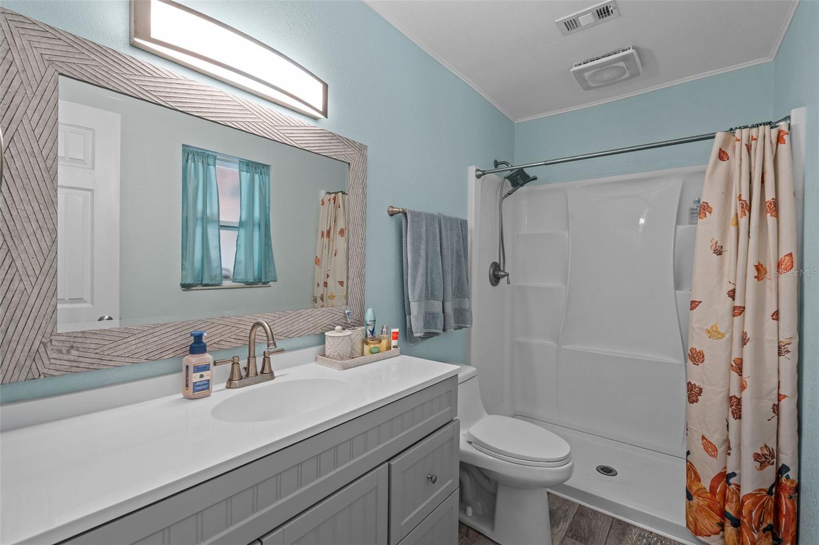 OAK VIEW MANOR - Residential