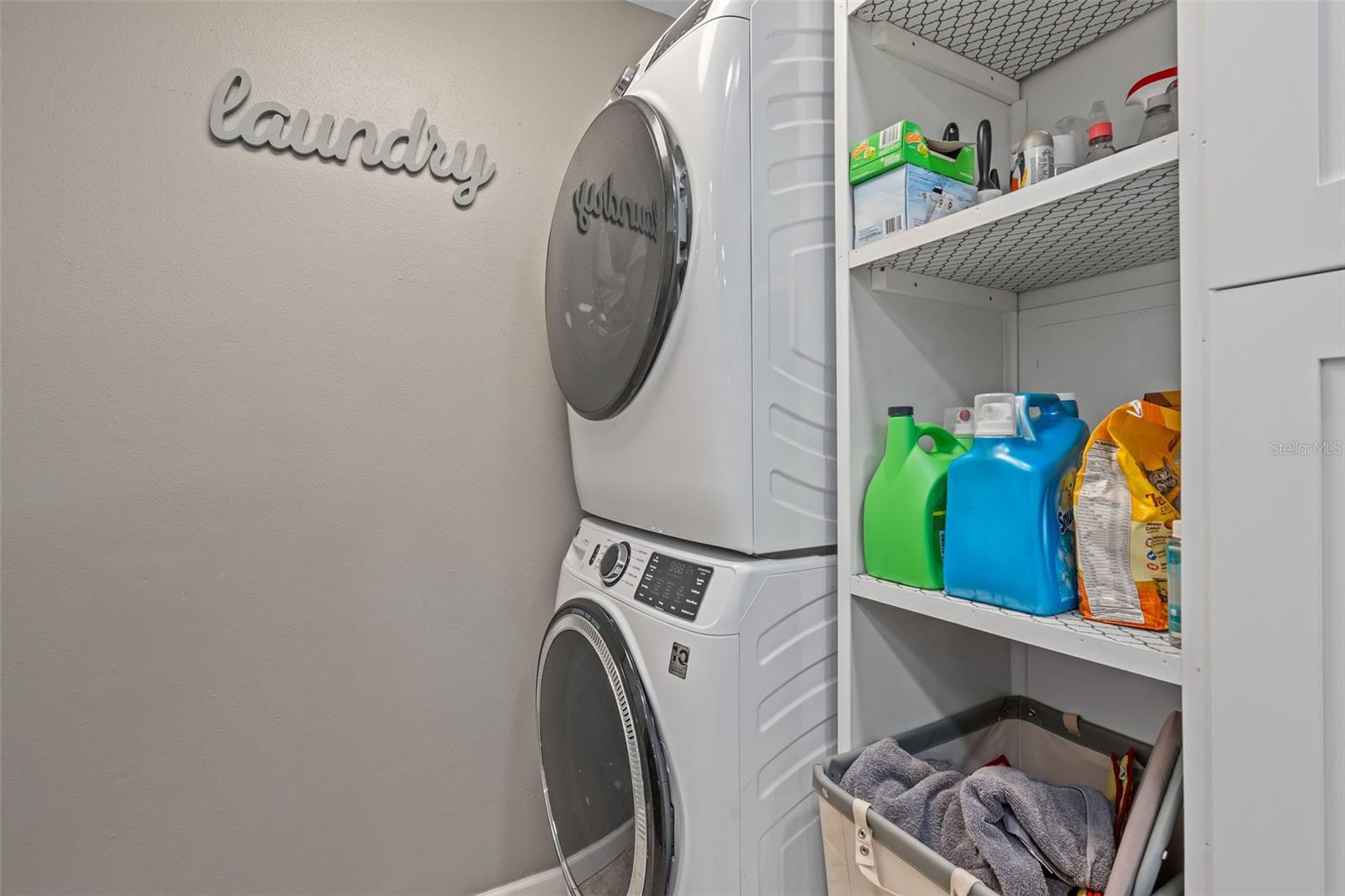 OAK VIEW MANOR - Residential