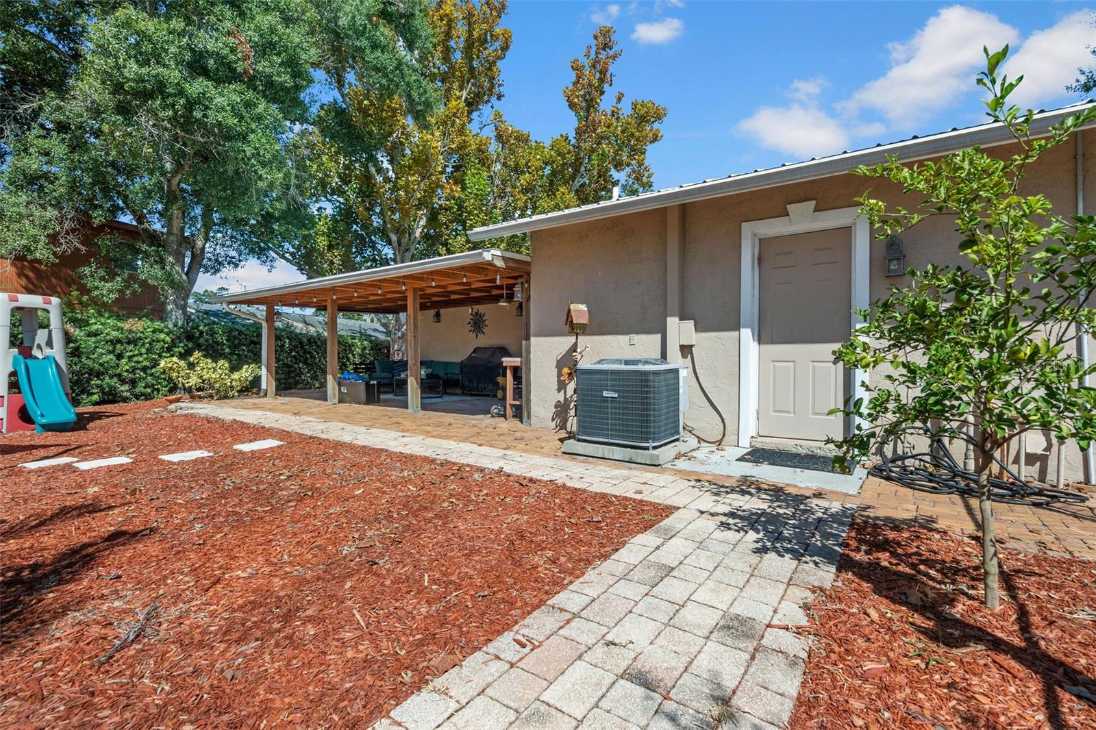 OAK VIEW MANOR - Residential