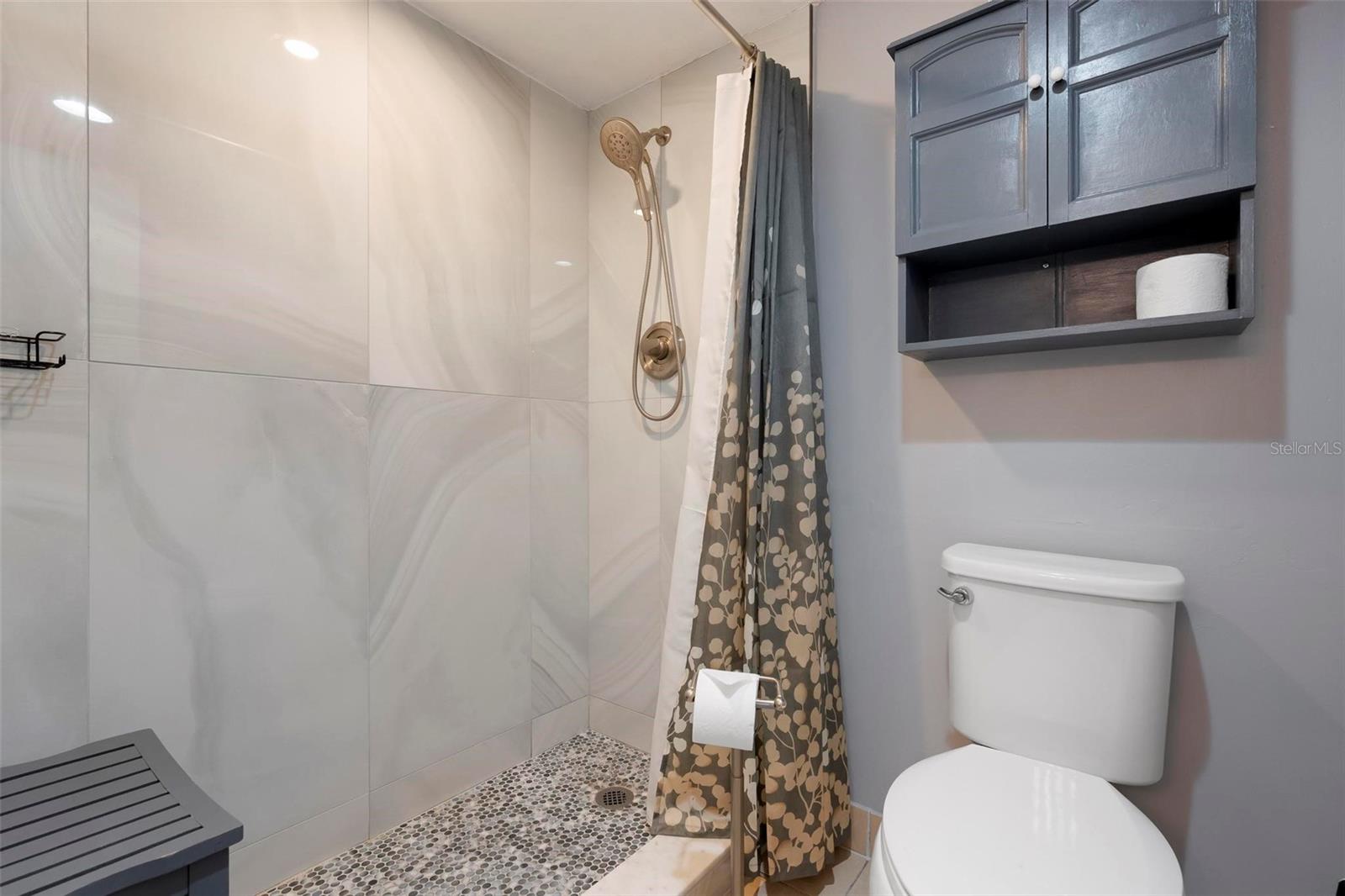 RAINTREE - Residential