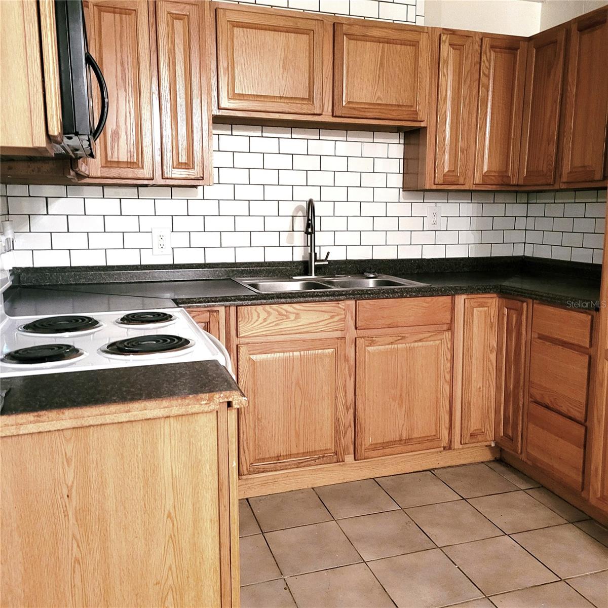 PLANTATION HILLS - Residential