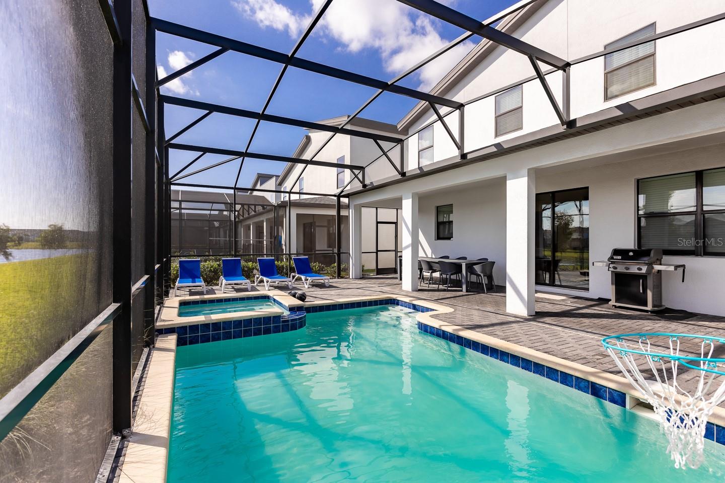 STOREY LAKE PH 3 - Residential