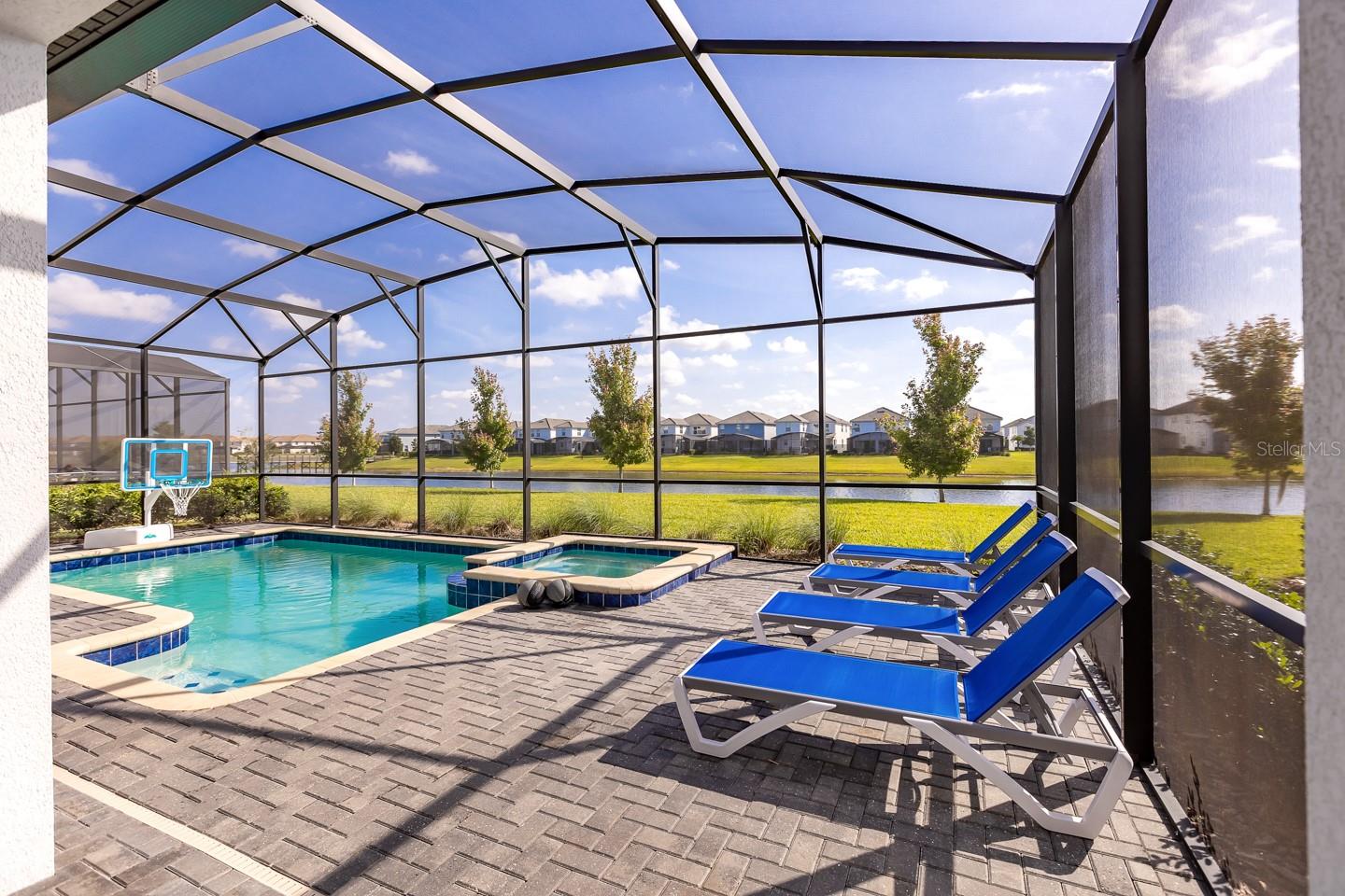 STOREY LAKE PH 3 - Residential