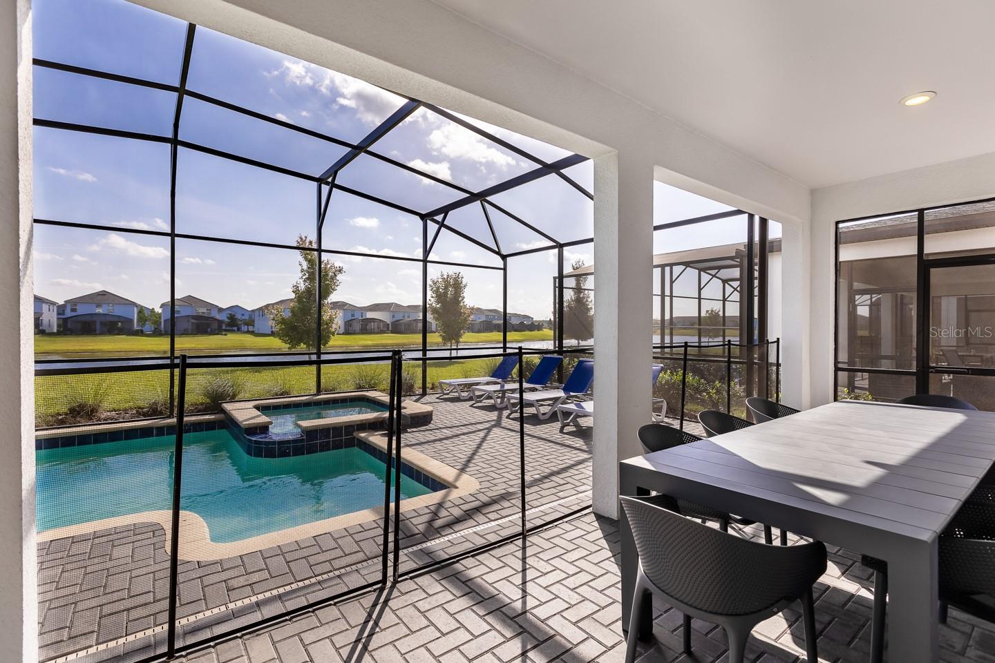 STOREY LAKE PH 3 - Residential