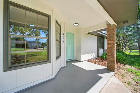 Photo of 5179 SE 24th Place, Ocala, FL 34480 (MLS # O6342971)