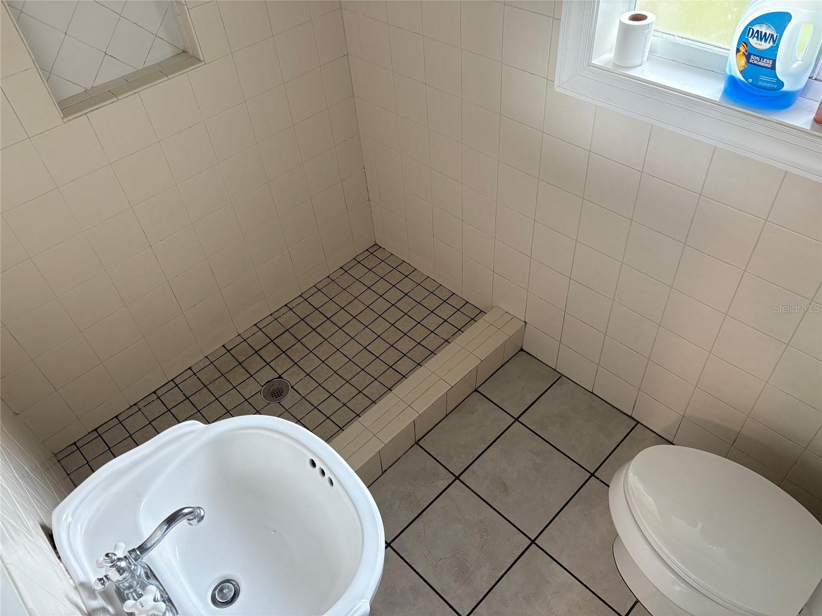 WOODLAND TERRACE - Residential Lease