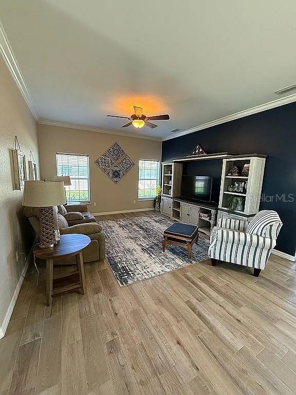 117 ROSEWOOD DRIVE N