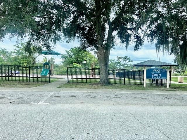 LAKE WALES LAND CO SUB - Residential Lease
