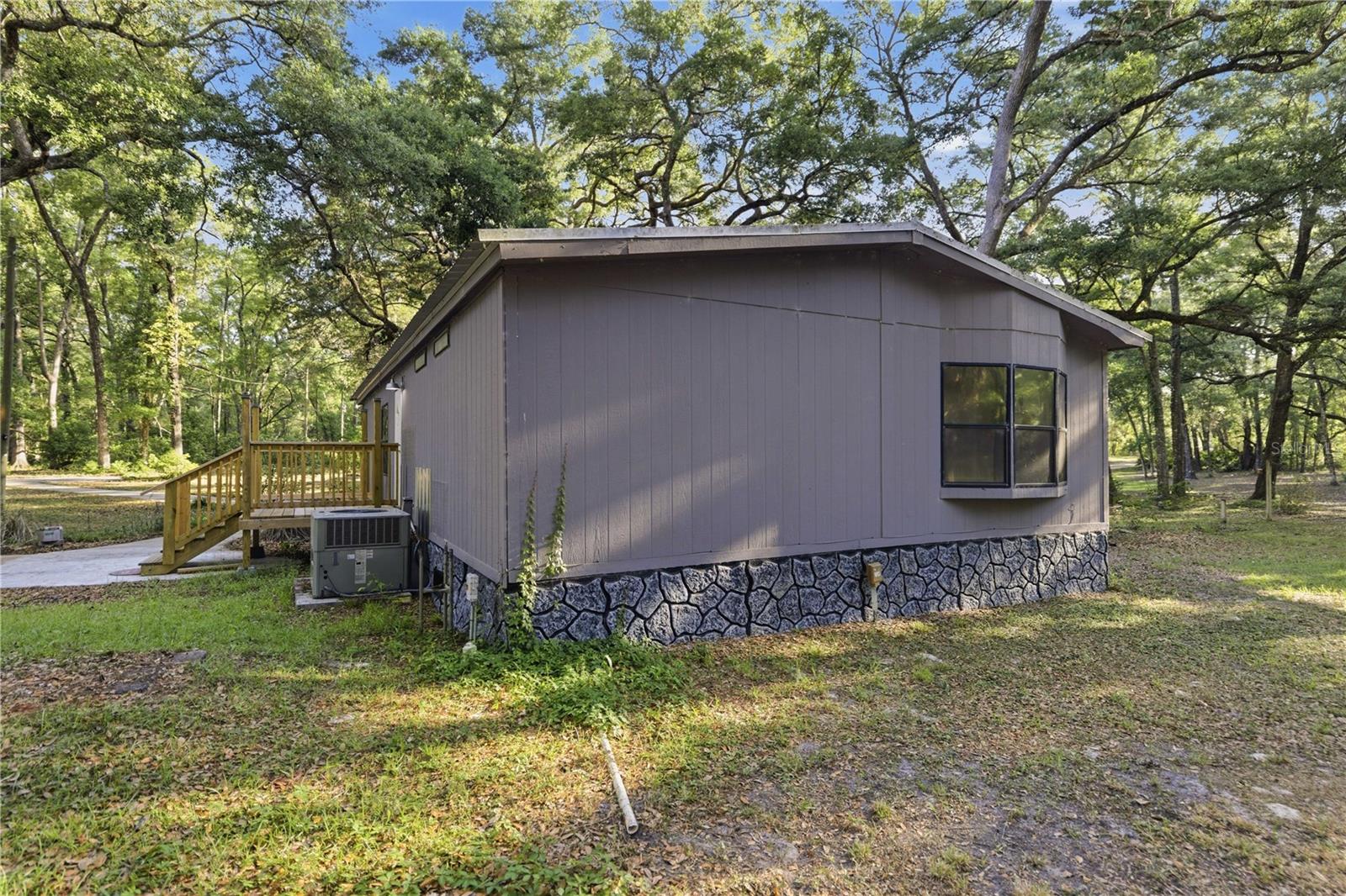 RALEIGH OAKS - Residential