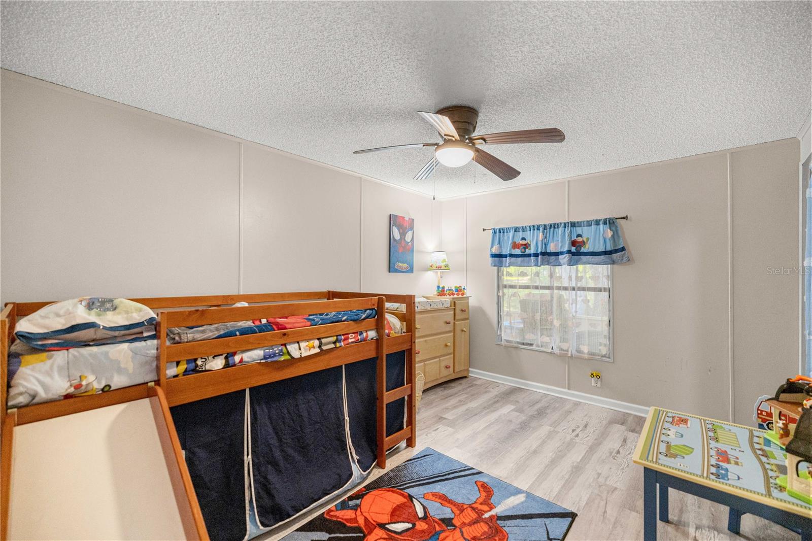 RALEIGH OAKS - Residential