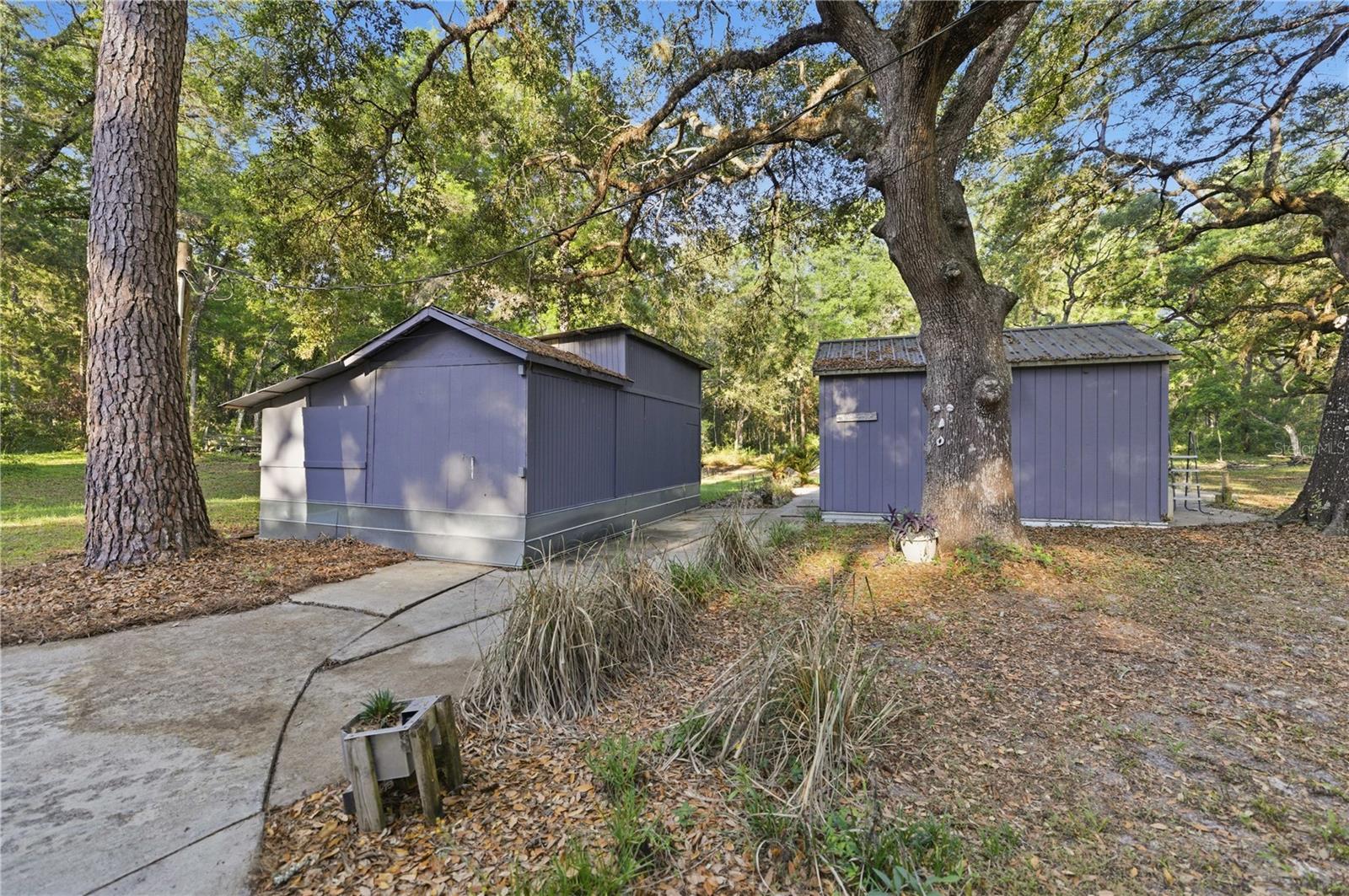 RALEIGH OAKS - Residential