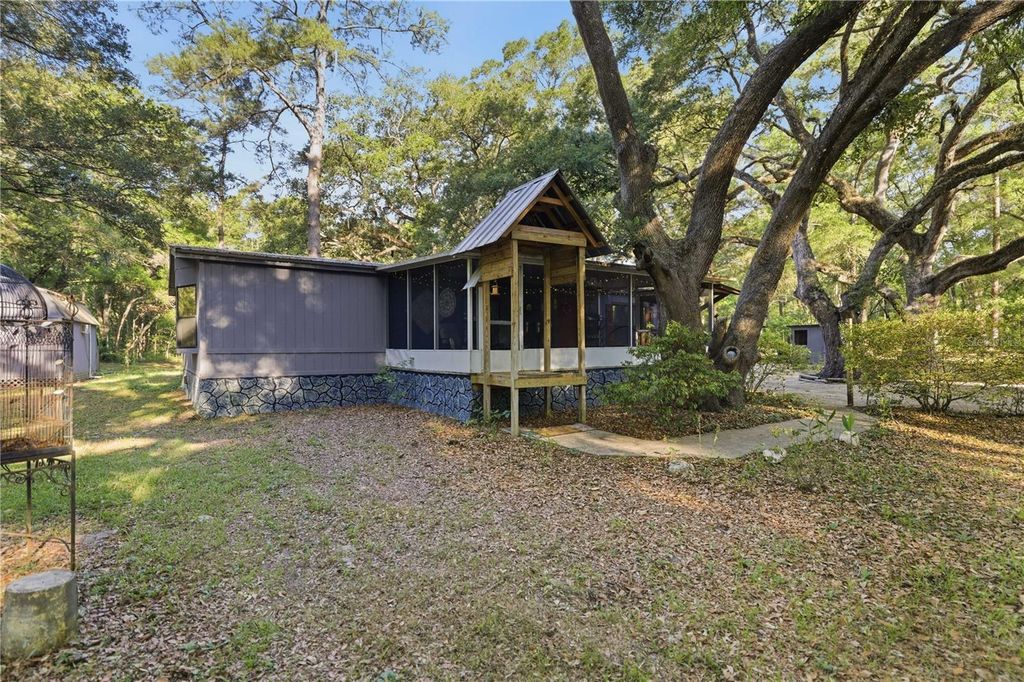 Photo of 7850 NE 178th Terrace, Williston, FL 32696 (MLS # OM723598)