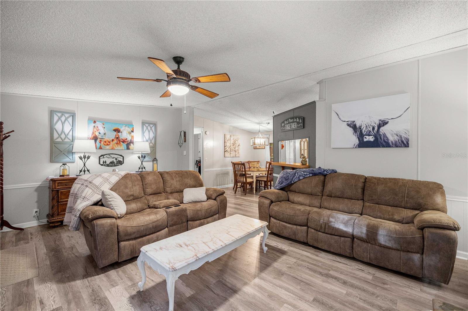 RALEIGH OAKS - Residential
