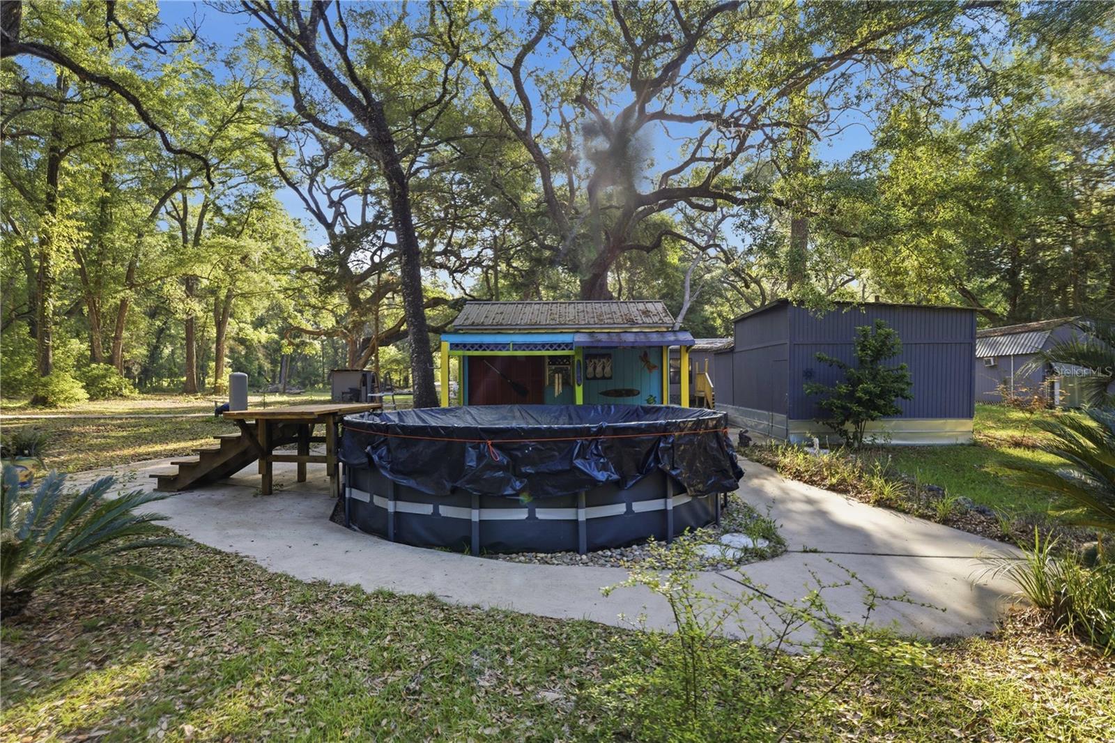 RALEIGH OAKS - Residential