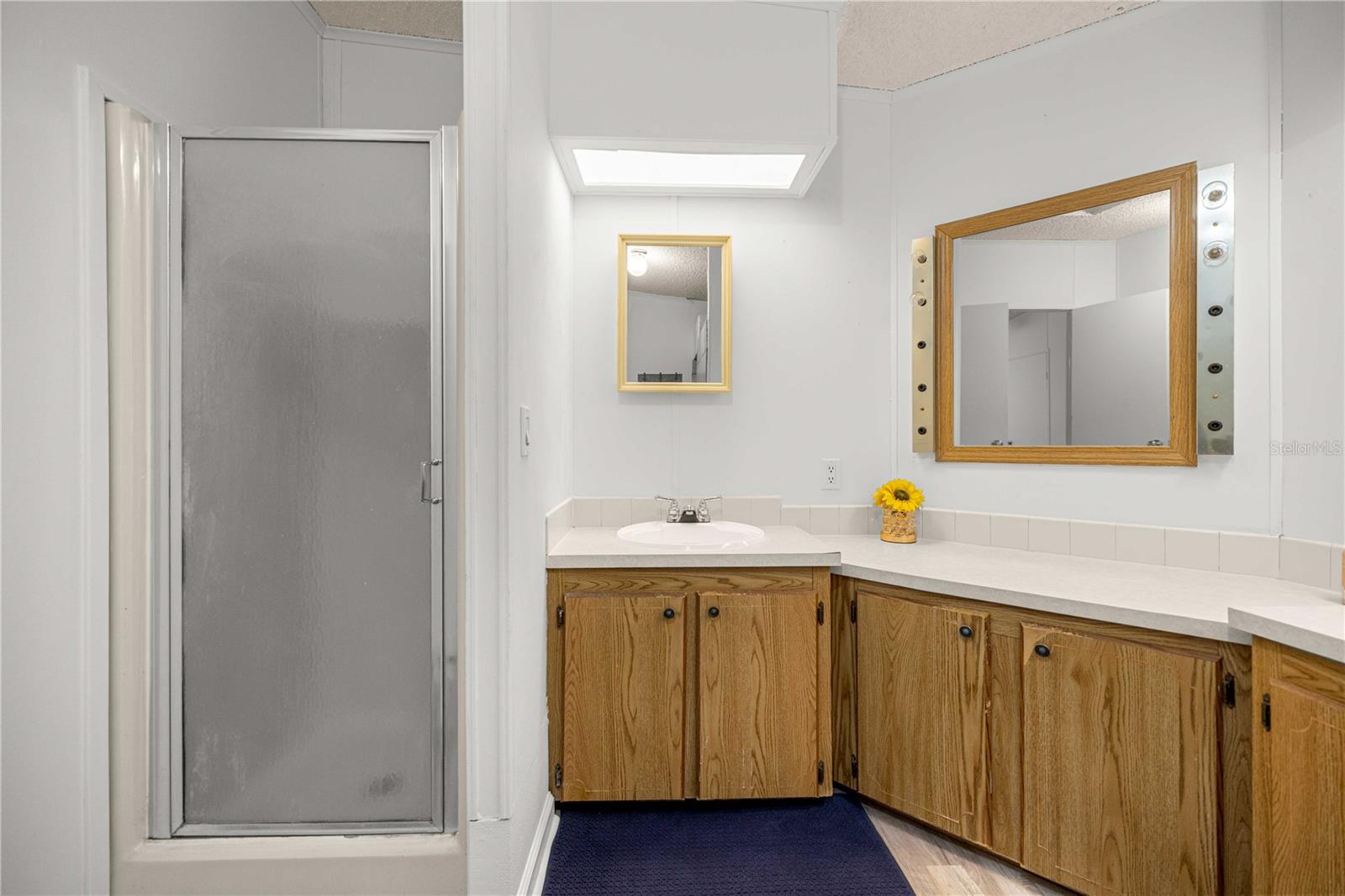 RALEIGH OAKS - Residential