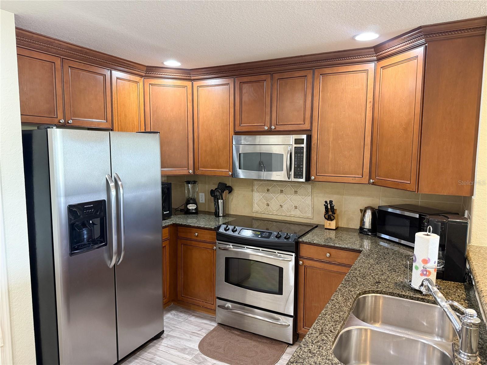 VILLAS AT REUNION SQUARE PH 2 CONDO - Residential Lease