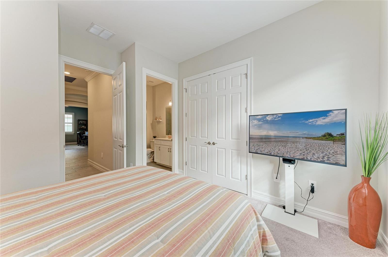 TOSCANA ISLES - Residential