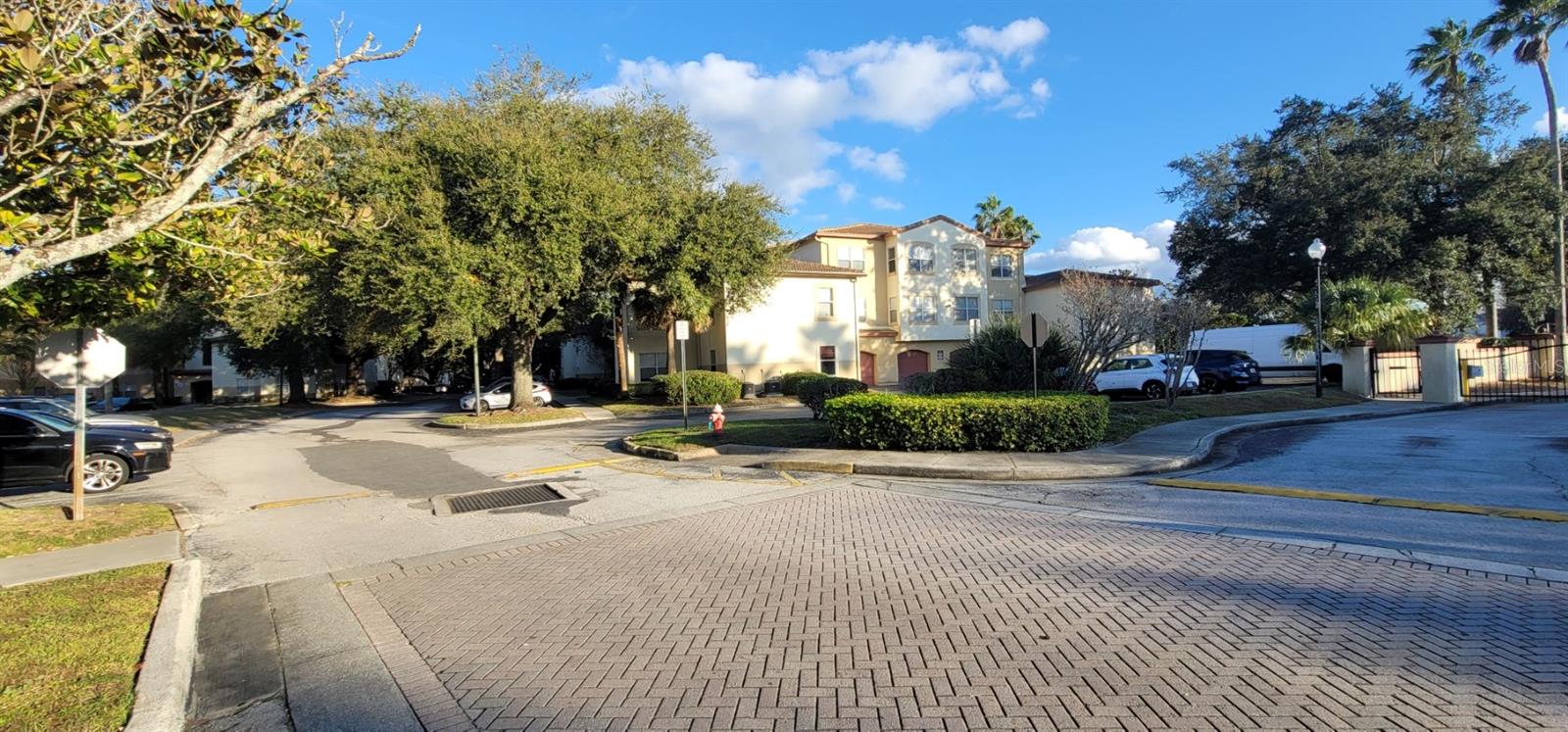 BONA VISTA CONDO - Residential