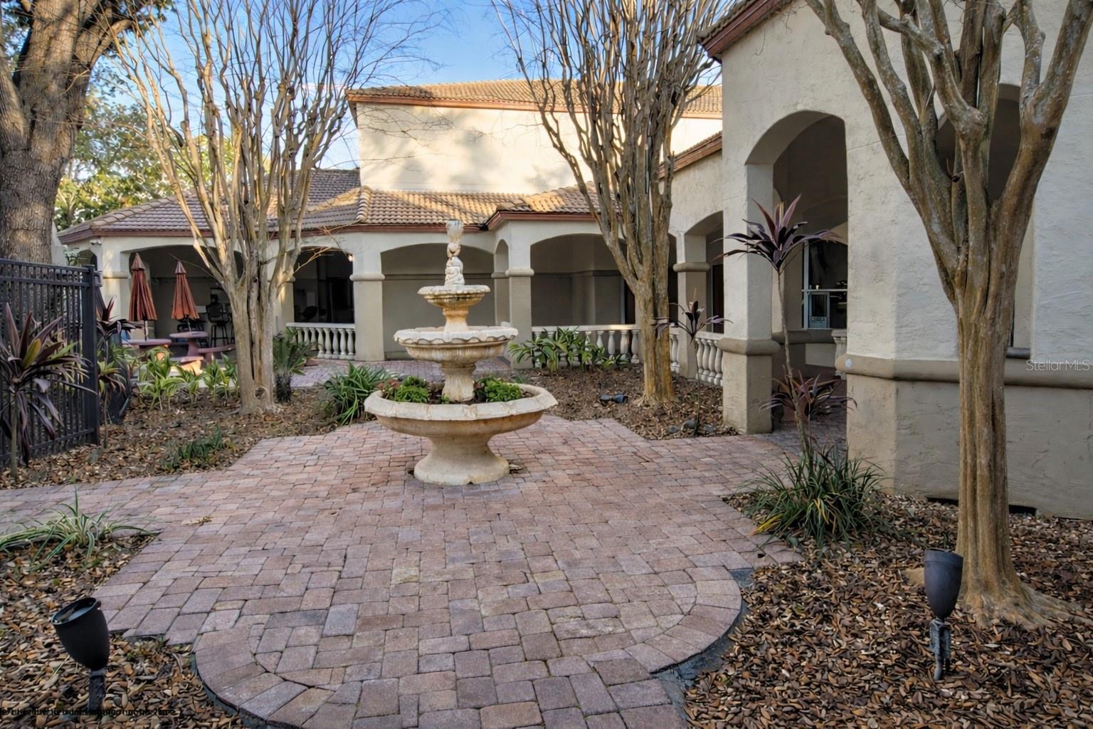 BONA VISTA CONDO - Residential