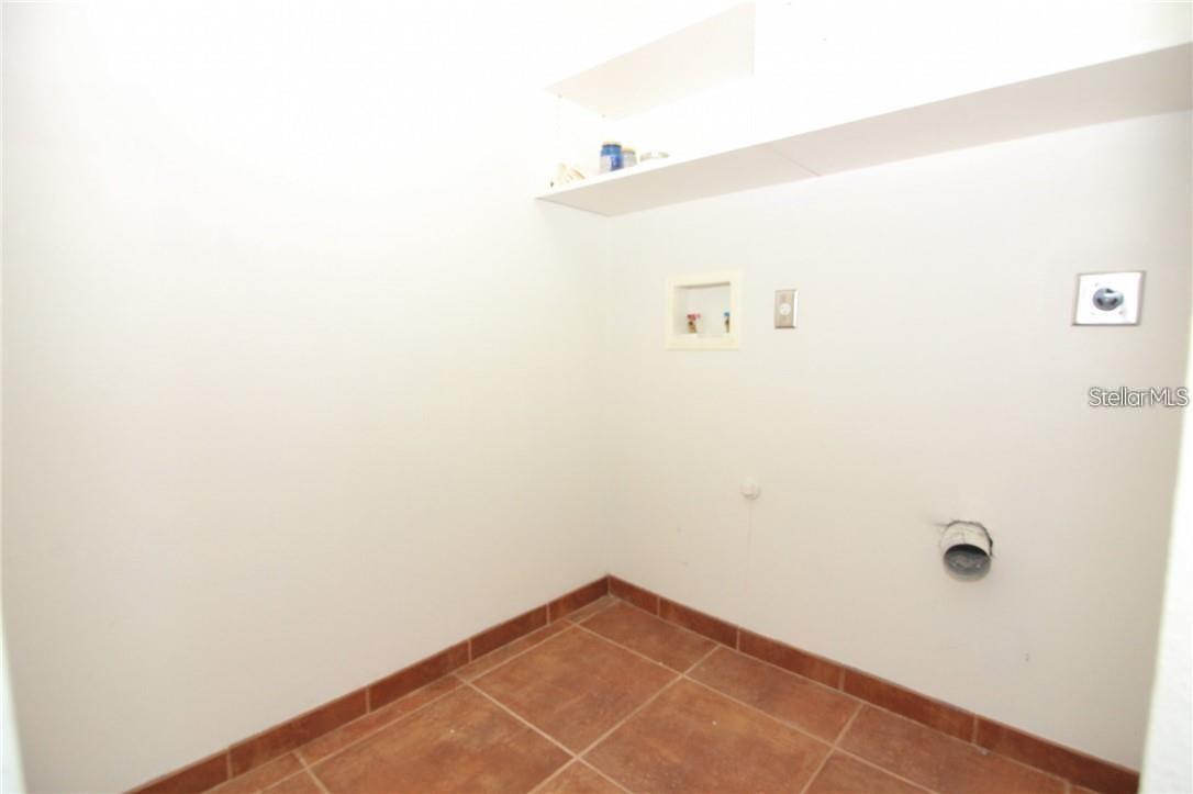 STONEWOOD MANORHOMES - Residential