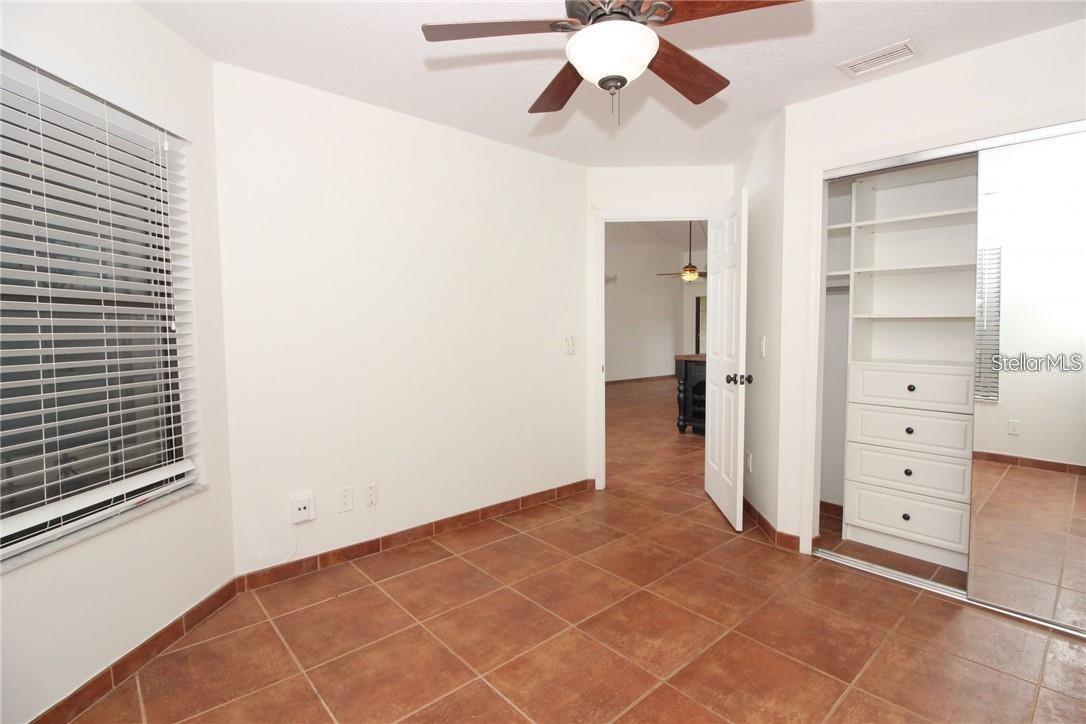 STONEWOOD MANORHOMES - Residential