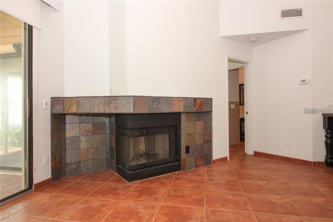 STONEWOOD MANORHOMES - Residential