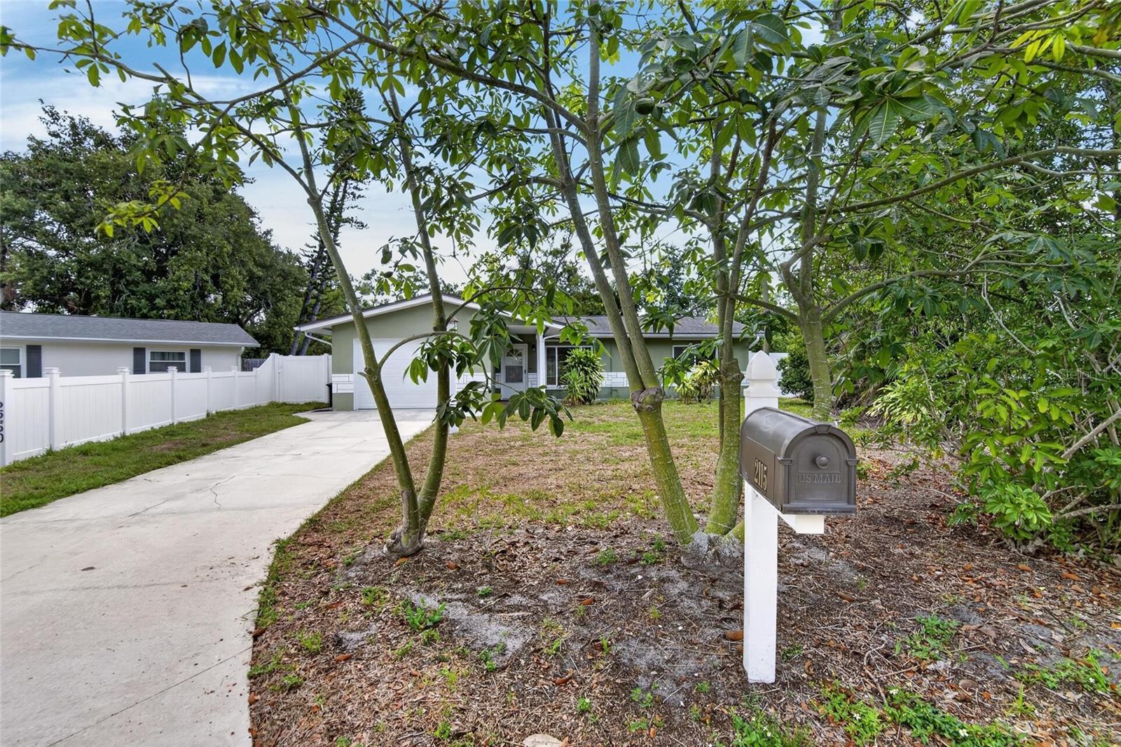 2115 EUCLID CIRCLE E