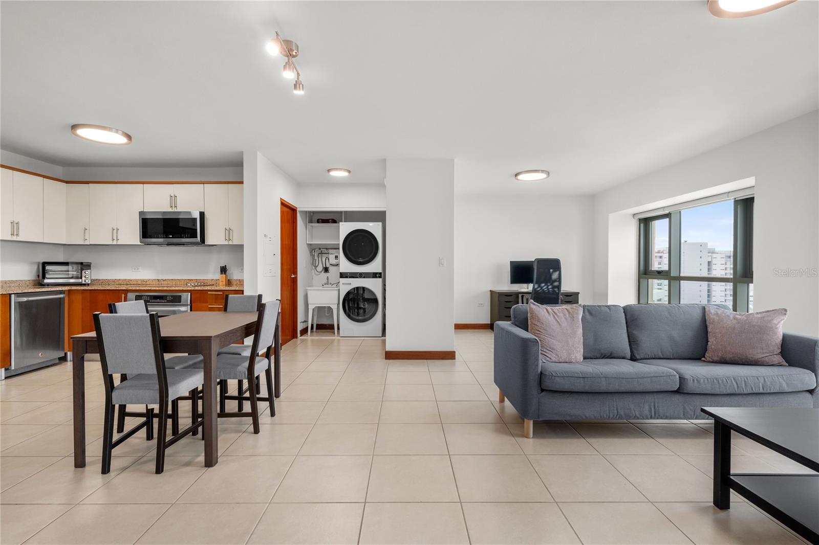 CONDOMINIO GALLERY PLAZA - Residential