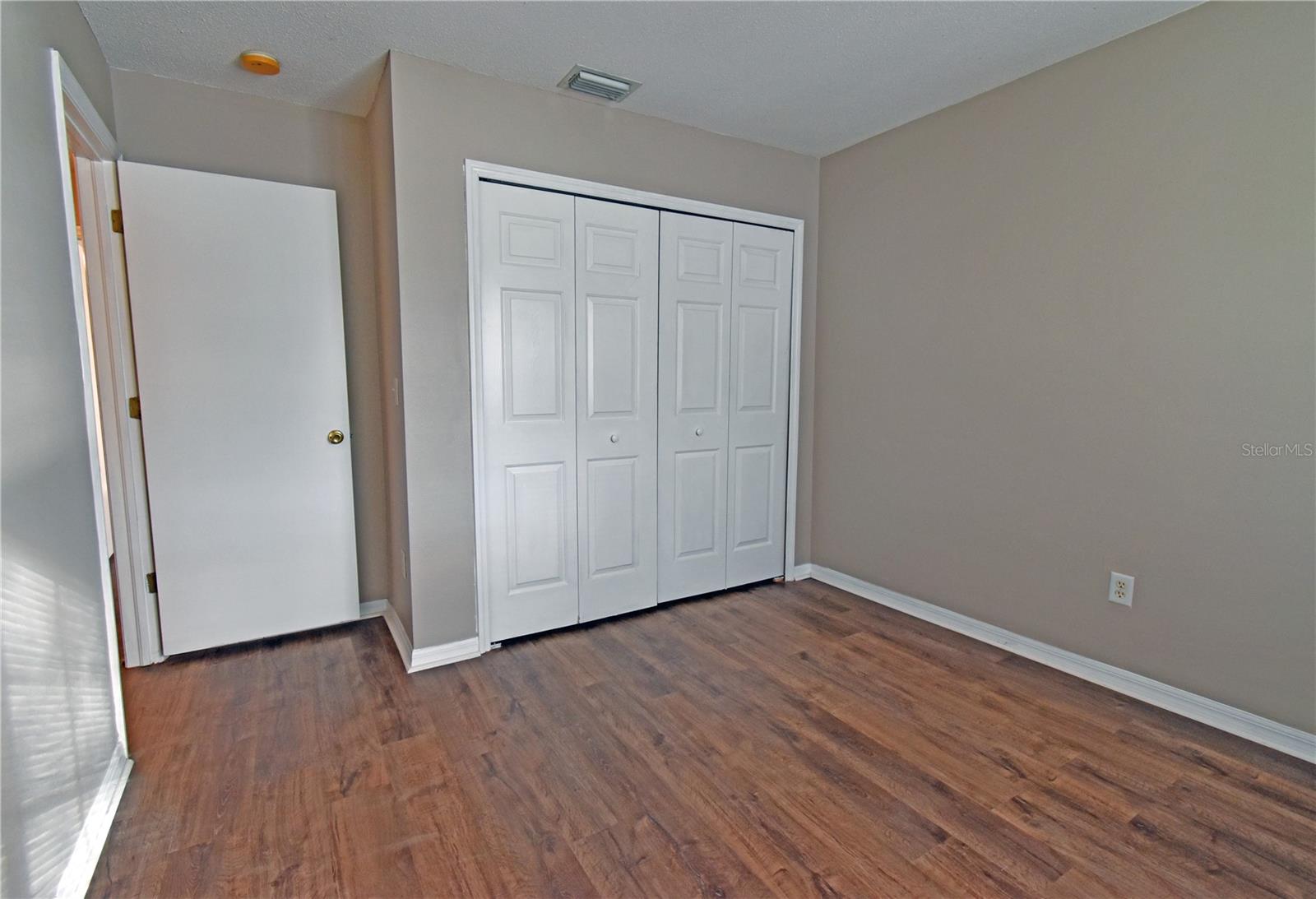 RIVERWALK AT WATERSIDE ISLAND - Residential