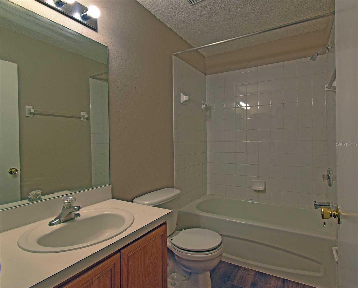 RIVERWALK AT WATERSIDE ISLAND - Residential