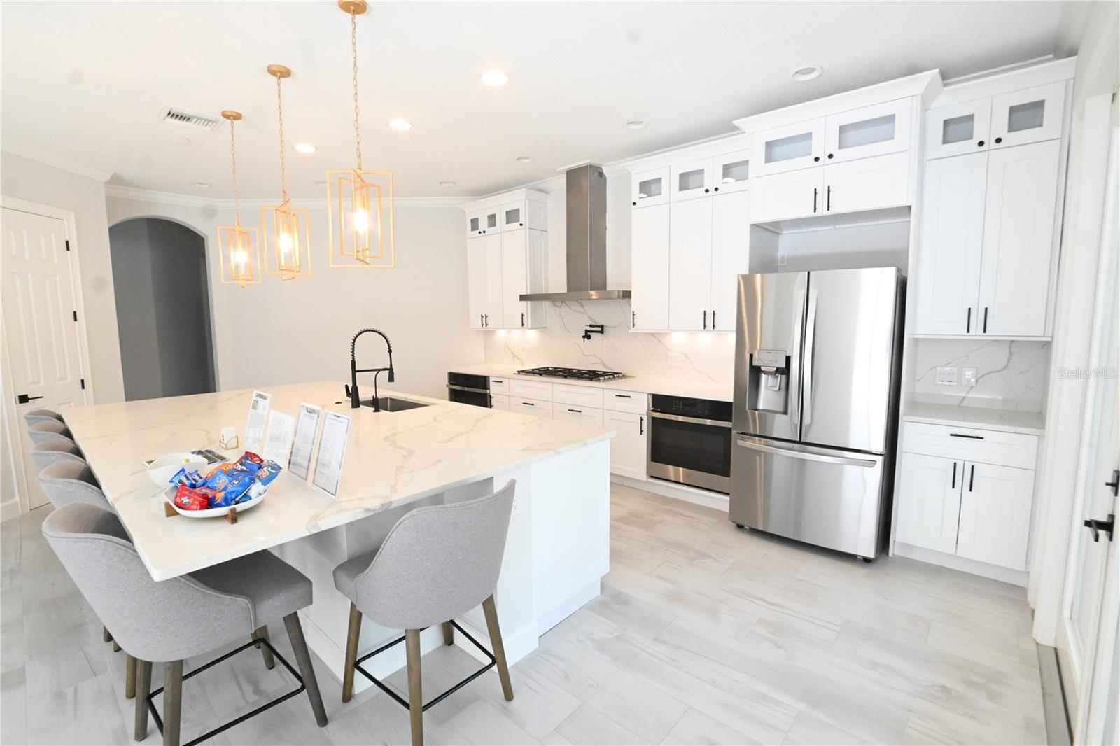 6119 FOXFIELD COURT